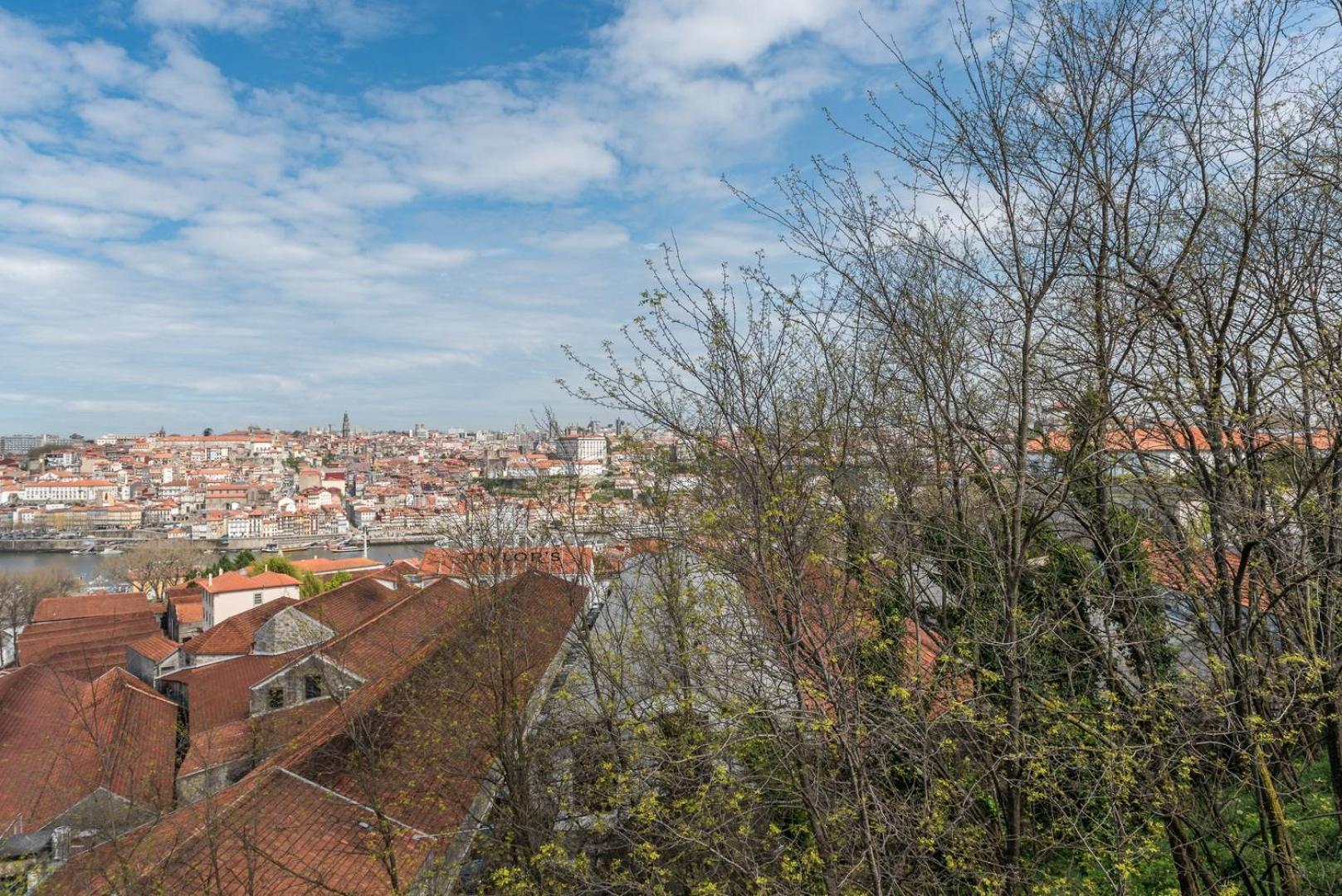 Guestready - Spacious Modern Stay In Porto Vila Nova de Gaia Buitenkant foto