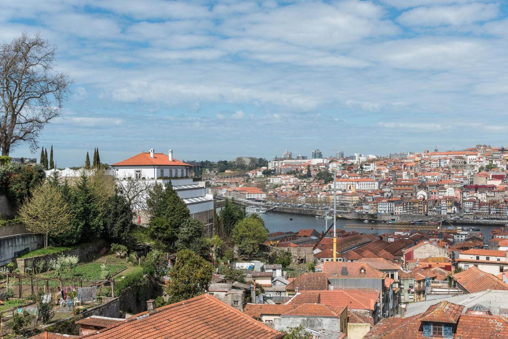 Guestready - Spacious Modern Stay In Porto Vila Nova de Gaia Buitenkant foto